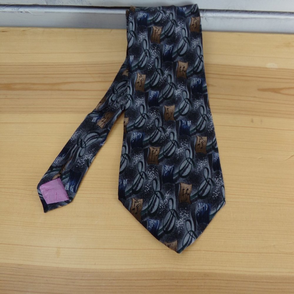 The V Foundation 100% Silk Men's 58" X 4" Tie NWOT